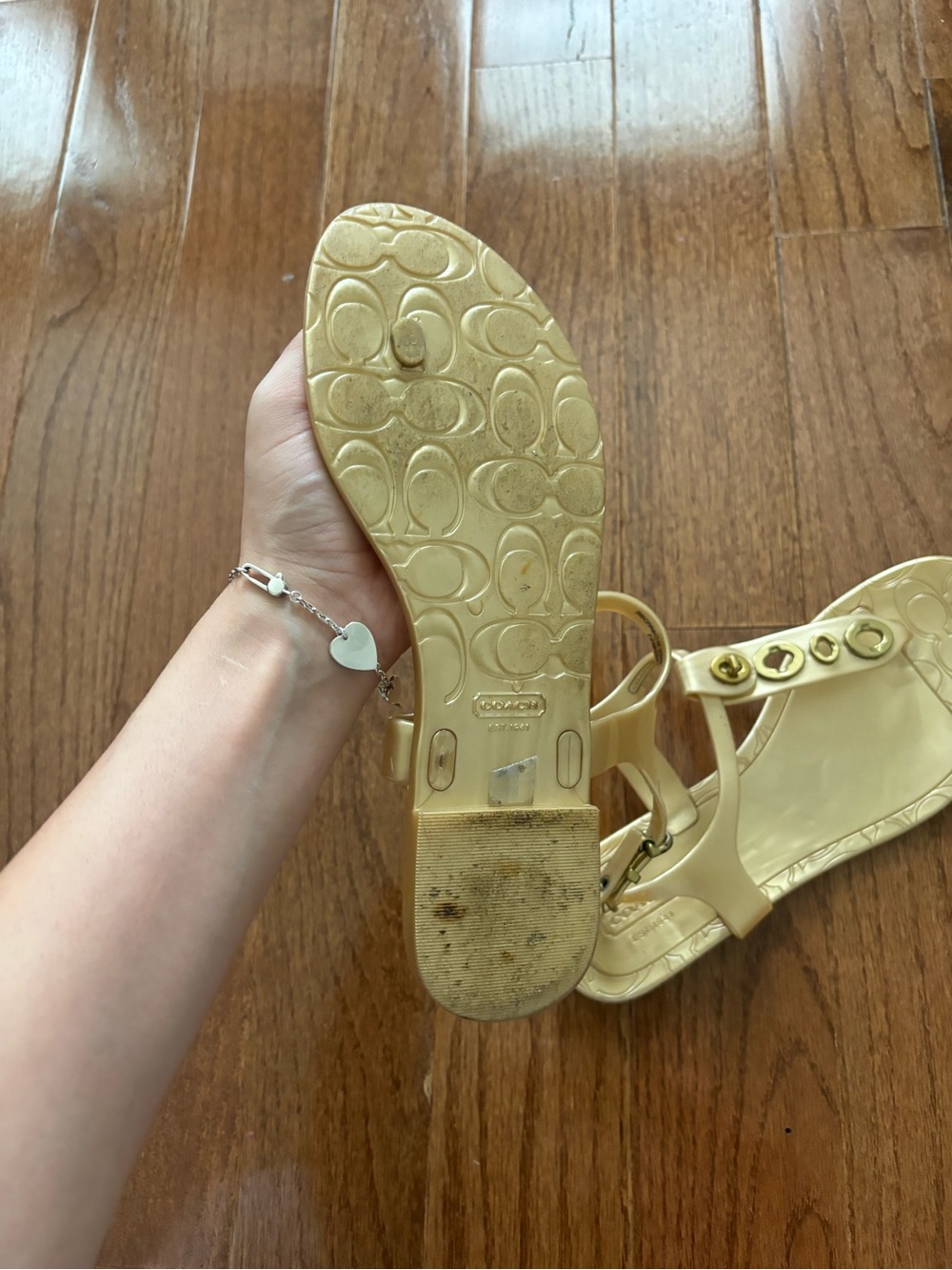 Coach Phila golden champagne jelly t-strap sandals size 8 - Picture 4 of 5